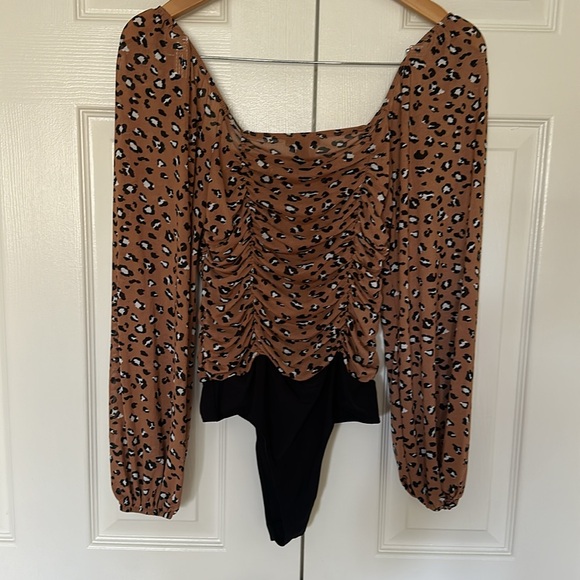 Leopard print sheer stretchy bodysuit - Picture 3 of 4